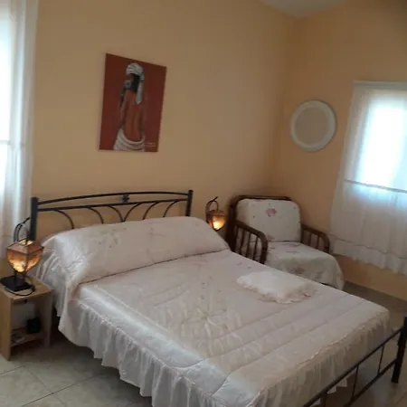 Cosy, Sunny And Relaxing Beach House * Analipsis (Messinia)