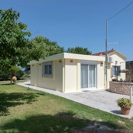 Cosy, Sunny And Relaxing Beach House * Analipsis (Messinia)