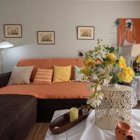 Cosy, Sunny And Relaxing Beach House